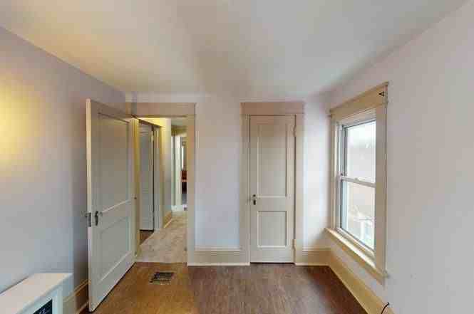 140 E 31st St - Photo 5 of 10