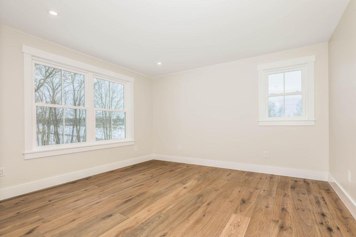 539 Portsmouth Ave - Photo 2 of 16