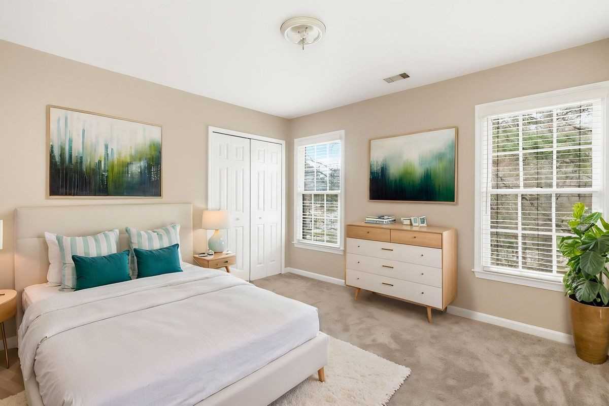 310 Stoneleigh Dr Sw - Photo 4 of 12