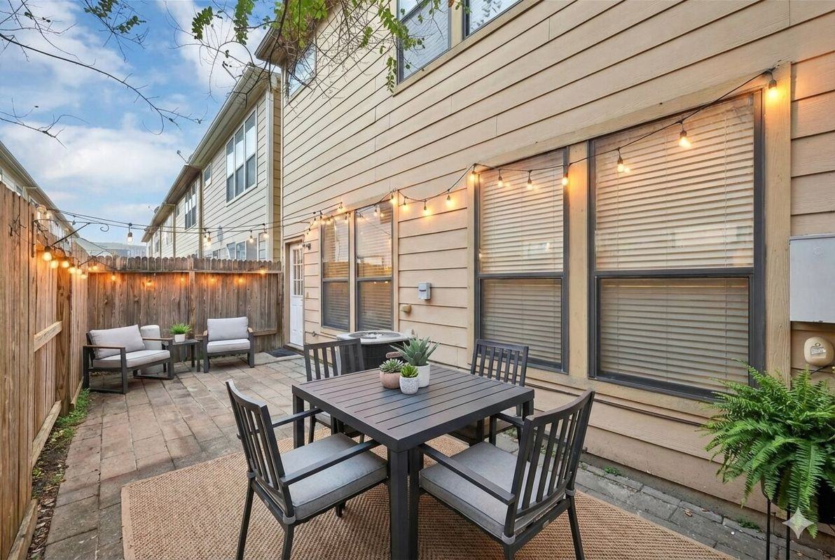 1346 Studer St - Photo 2 of 5