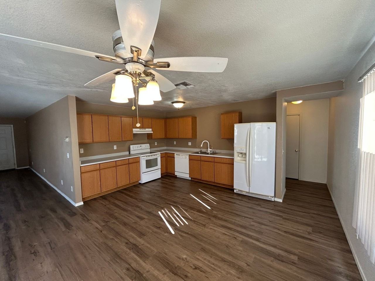 12329 N Pablo St - Photo 3 of 22