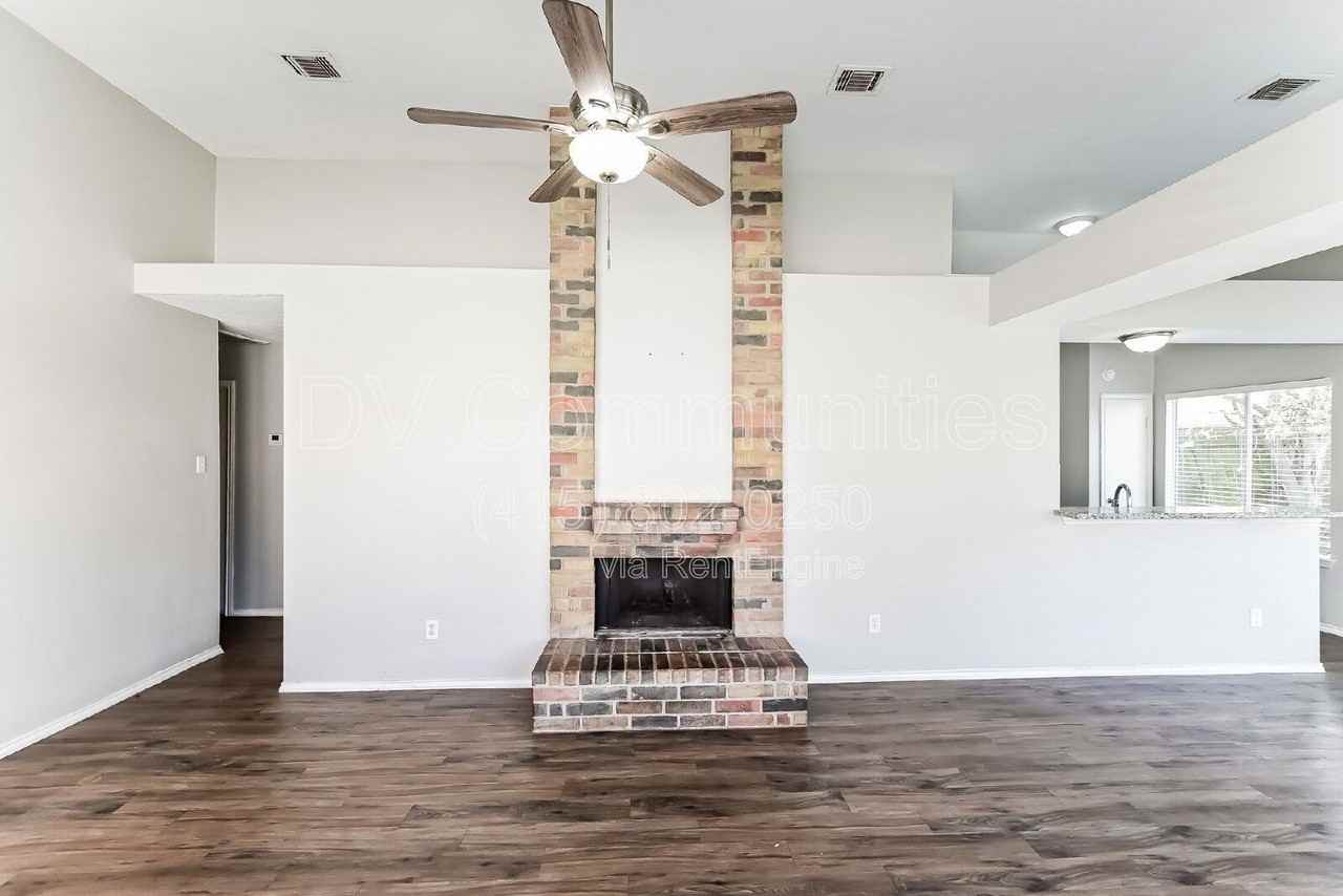 11918 Westlock Dr - Photo 7 of 29