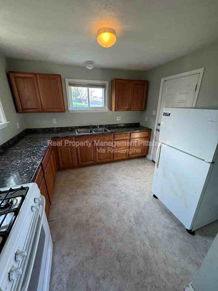 601 Farnsworth Ave - Photo 6 of 14