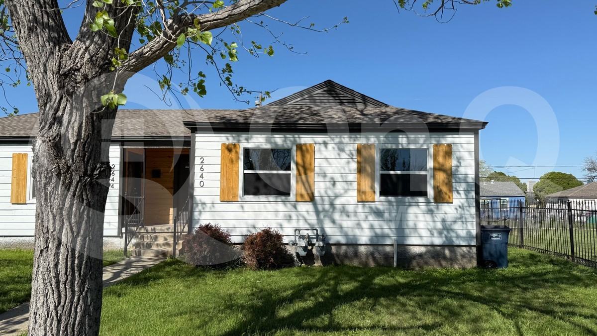 2640 Berryhill Dr - Photo 2 of 20