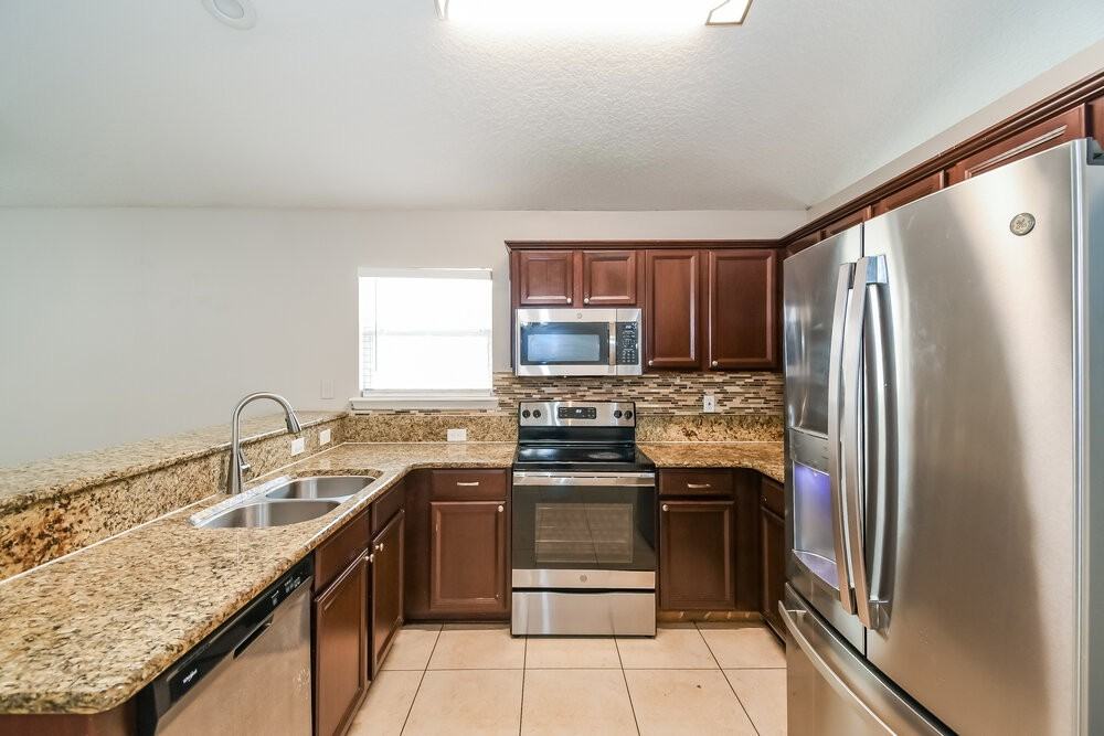 10932 Campus Heights Ln - Photo 7 of 16