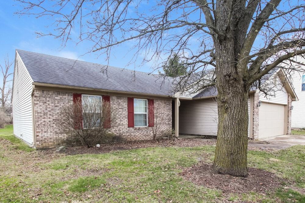 8165 Shortleaf Ct - Photo 3 of 16