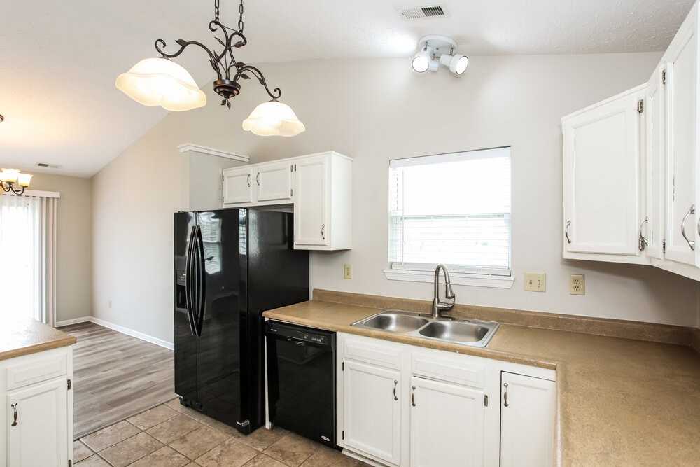 8165 Shortleaf Ct - Photo 6 of 16