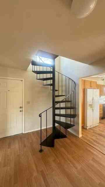 624 Seacliff Dr - Photo 6 of 8