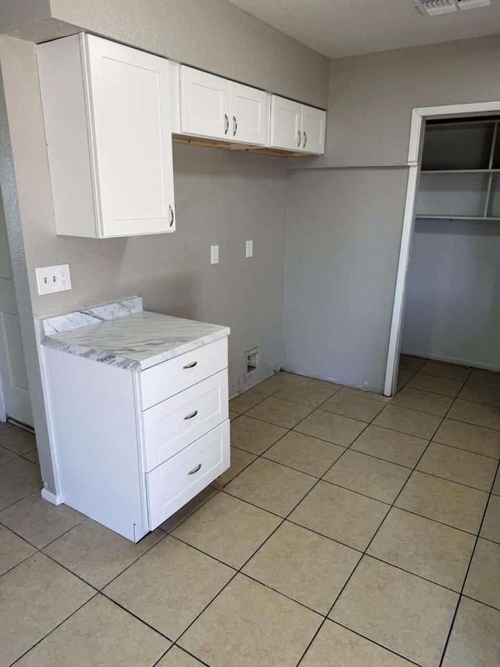 1785 S Papago Dr - Photo 7 of 17