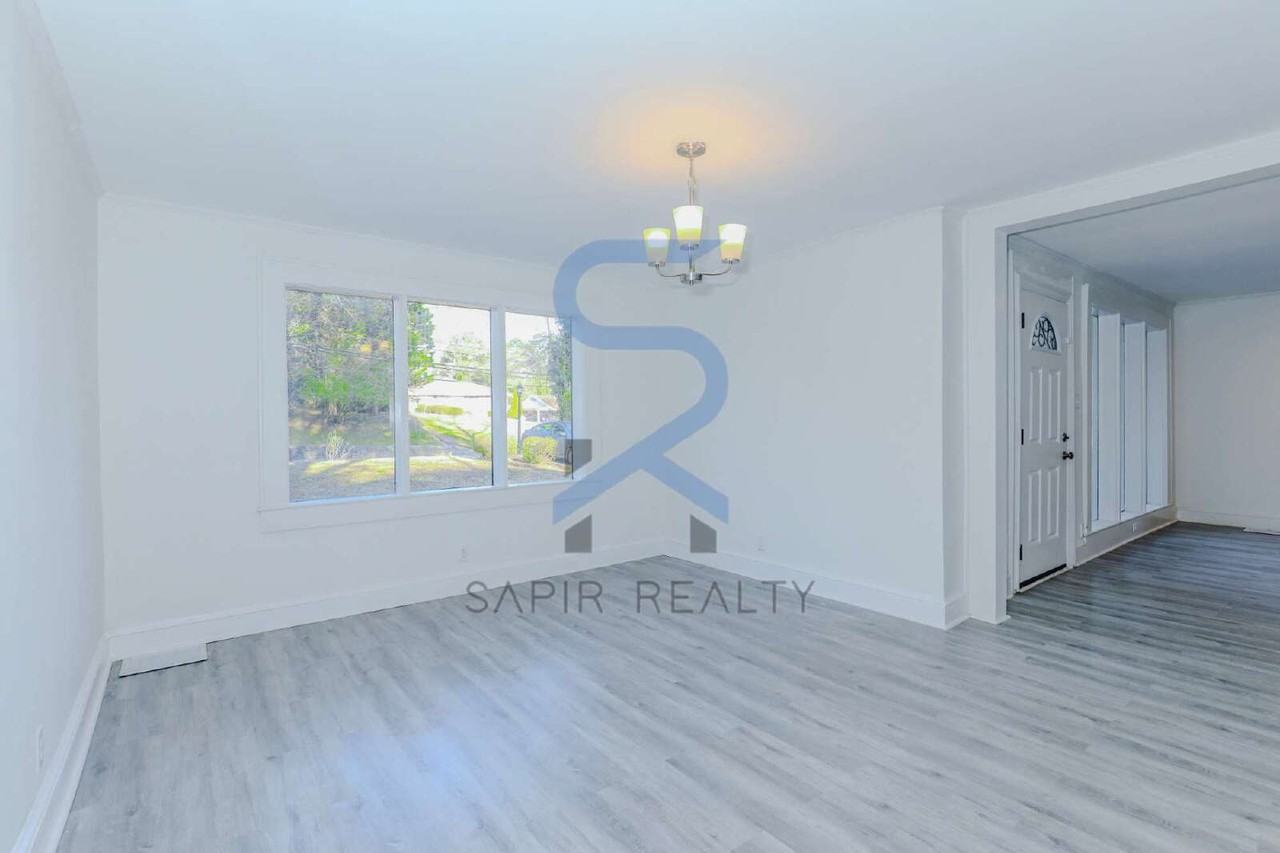1026 Lynhurst Dr Sw - Photo 6 of 17