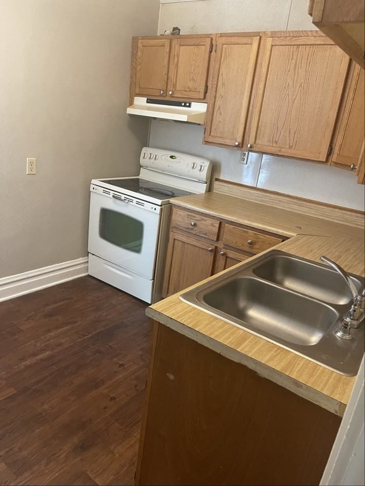 3653 Piedmont Rd - Photo 2 of 7