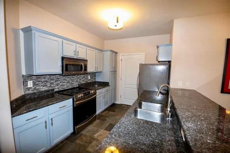 1619 N Farwell Ave #201 - Photo 5 of 21