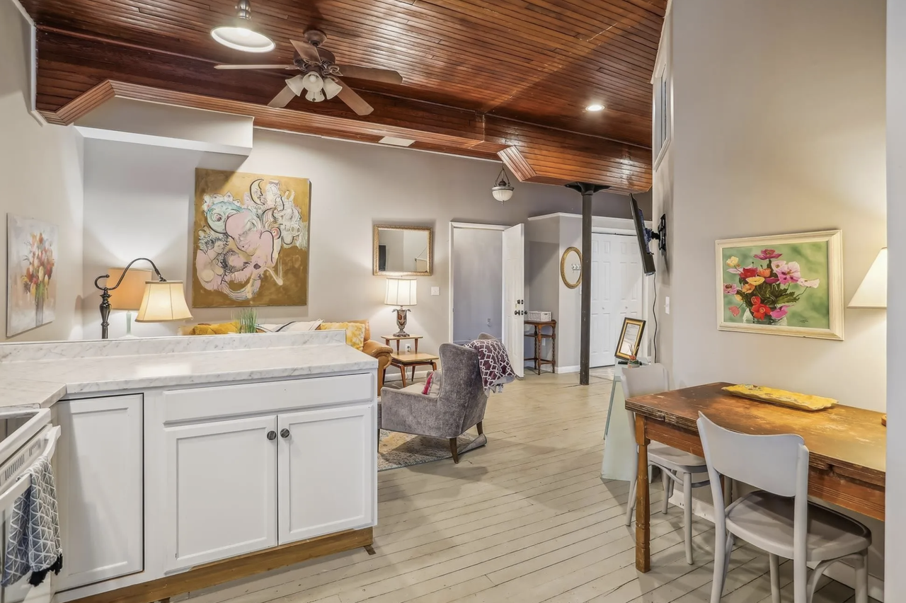 437 William Ave #3 - Photo 3 of 7