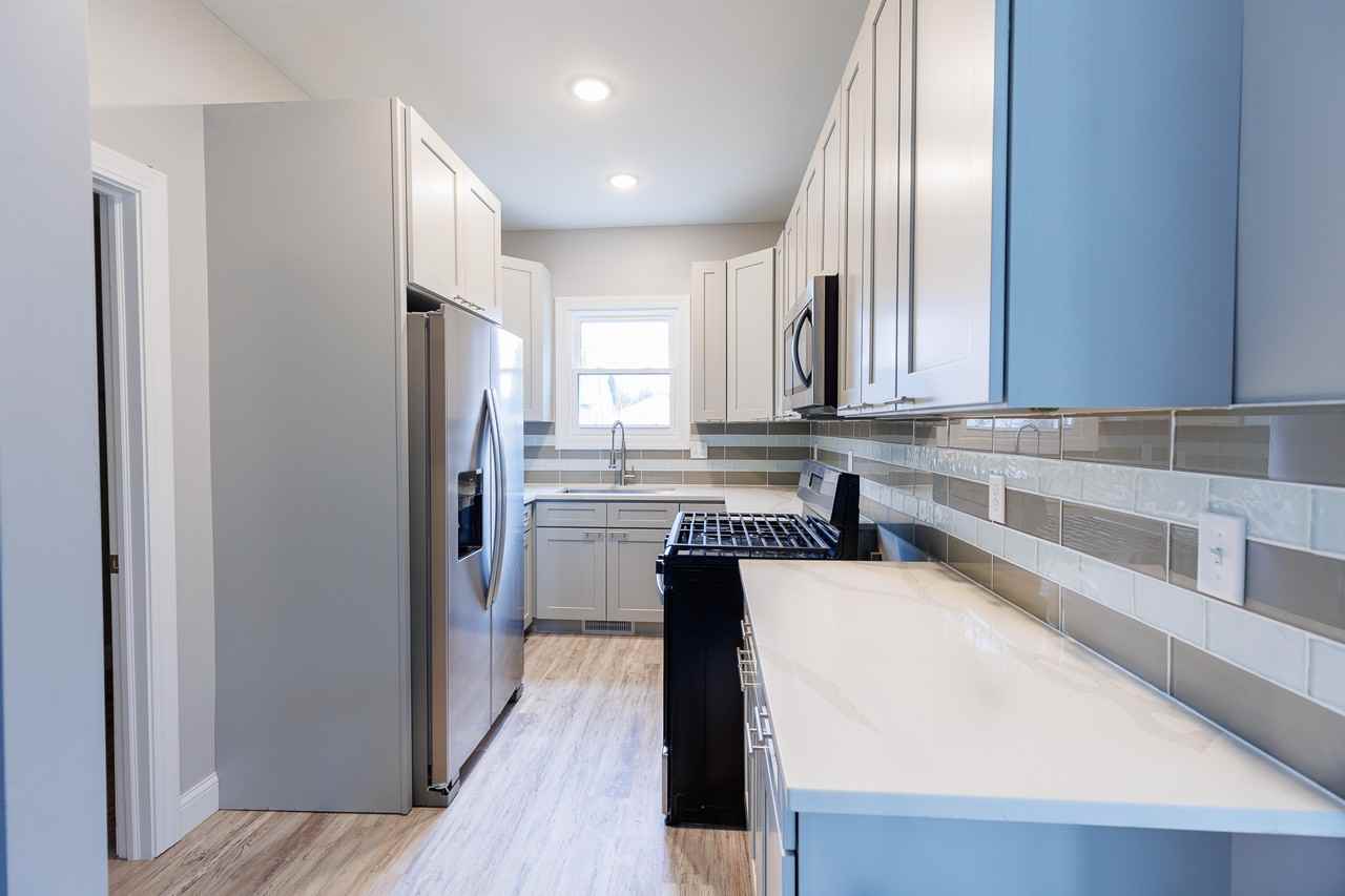 805 E Olive St #1 - Photo 4 of 9