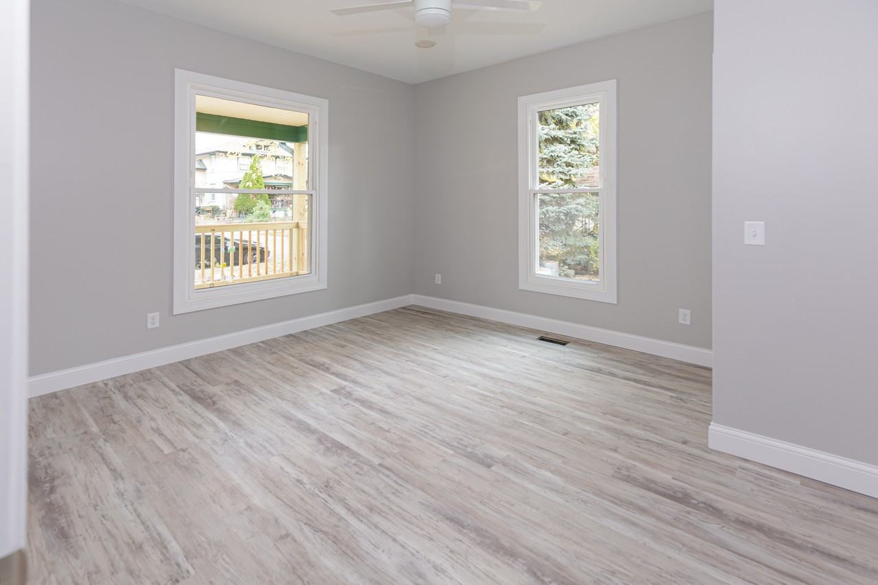 805 E Olive St #1 - Photo 6 of 9