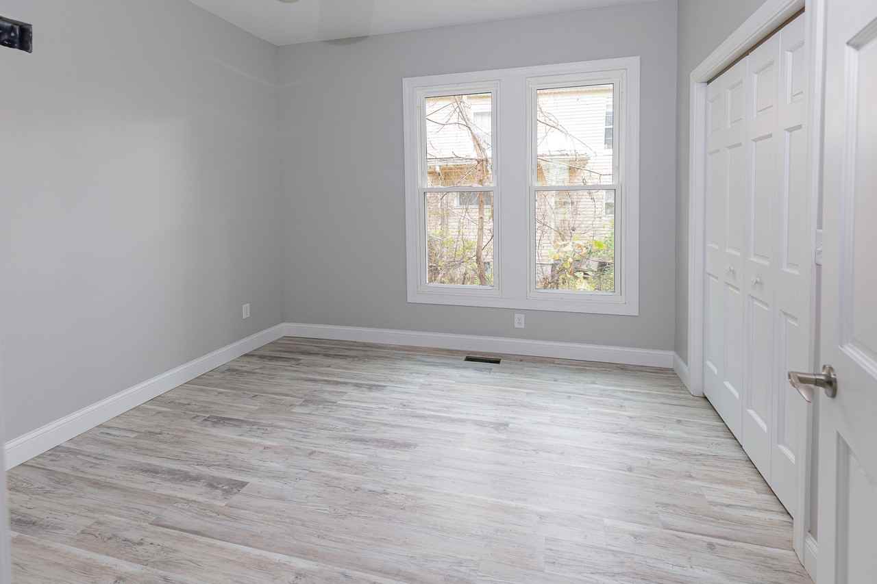 805 E Olive St #1 - Photo 7 of 9