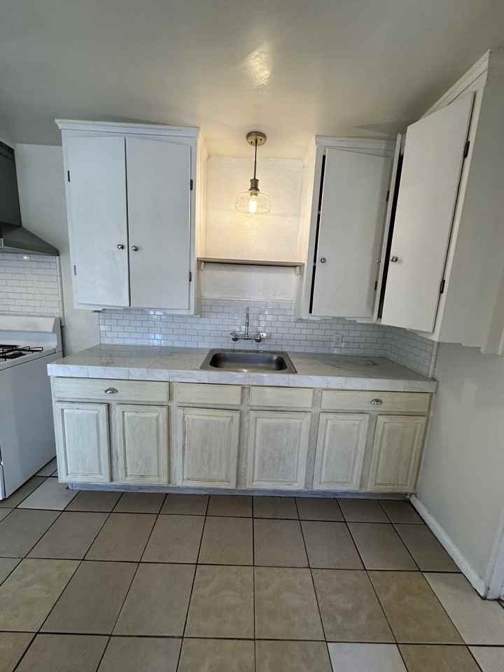 17 W Anderson St #17 - Photo 7 of 14