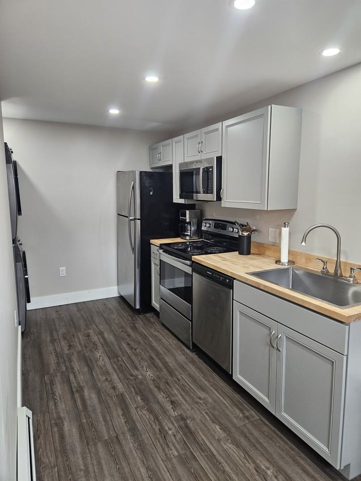 1 Carpenter St - Photo 4 of 9