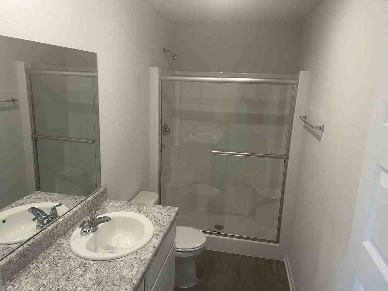 2113 Brookridge Cir - Photo 2 of 5