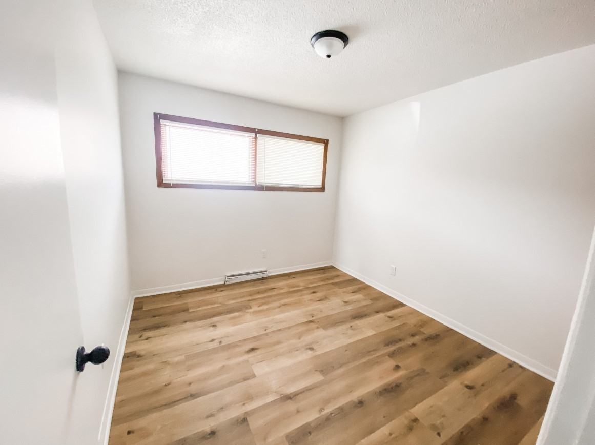 1917 Taylor Dr #NA - Photo 4 of 6