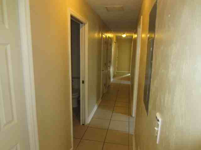 1223 Cleveland St #2 - Photo 3 of 11