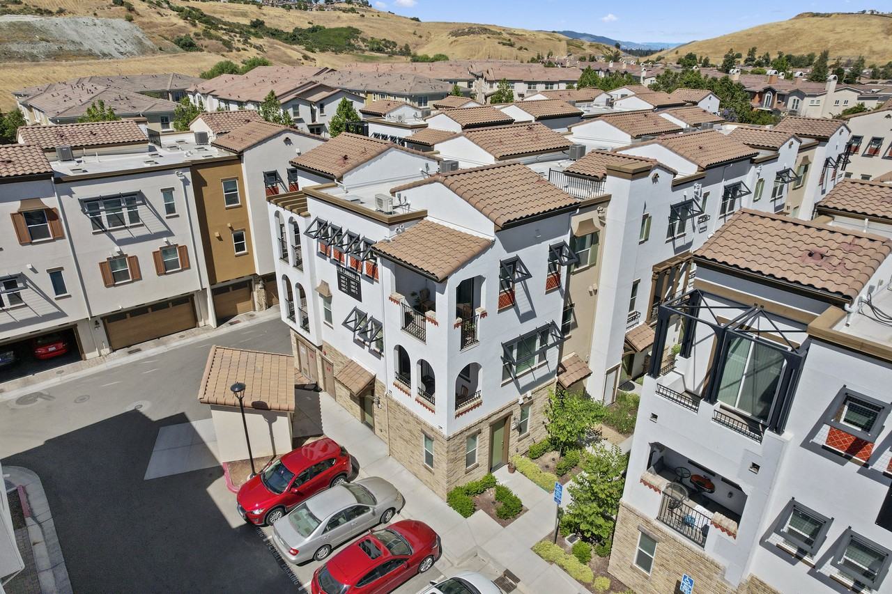 2736 Cannara Ln #1STUDIO - Photo 2 of 11