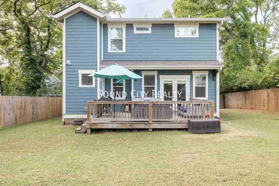 606B Eastboro Dr - Photo 2 of 50