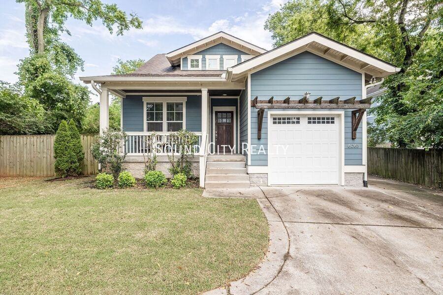 606B Eastboro Dr - Photo 3 of 50