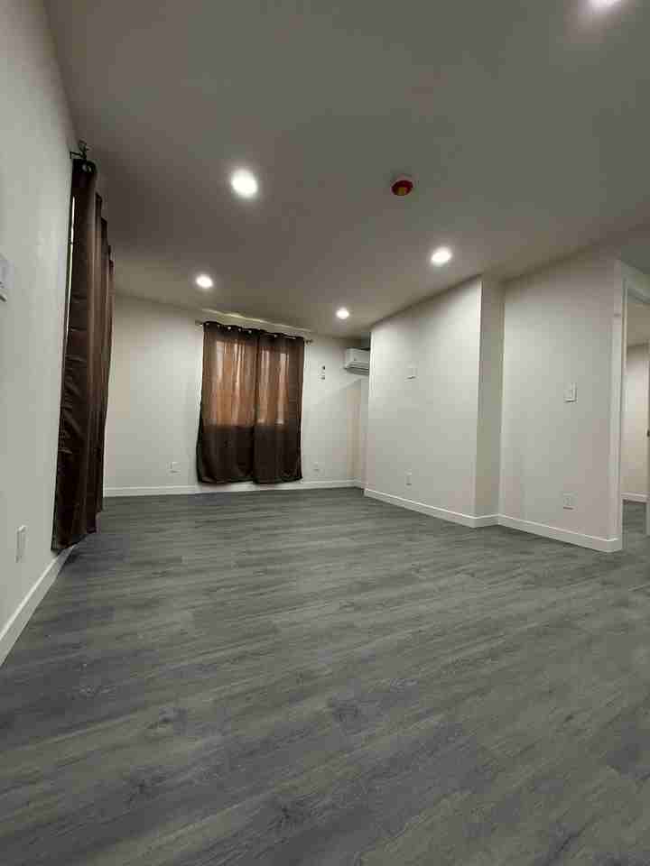 10696 Walnut St - Photo 2 of 11