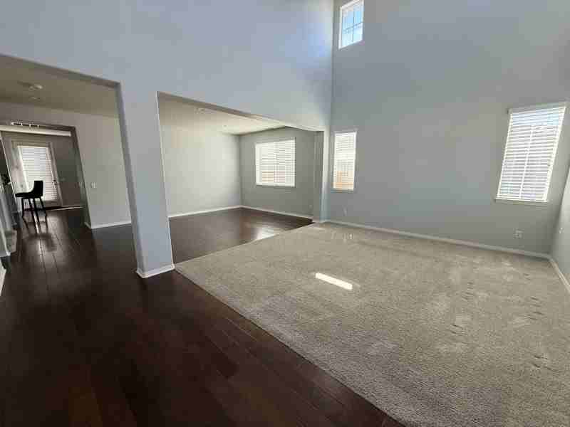 8108 Finch St - Photo 3 of 15