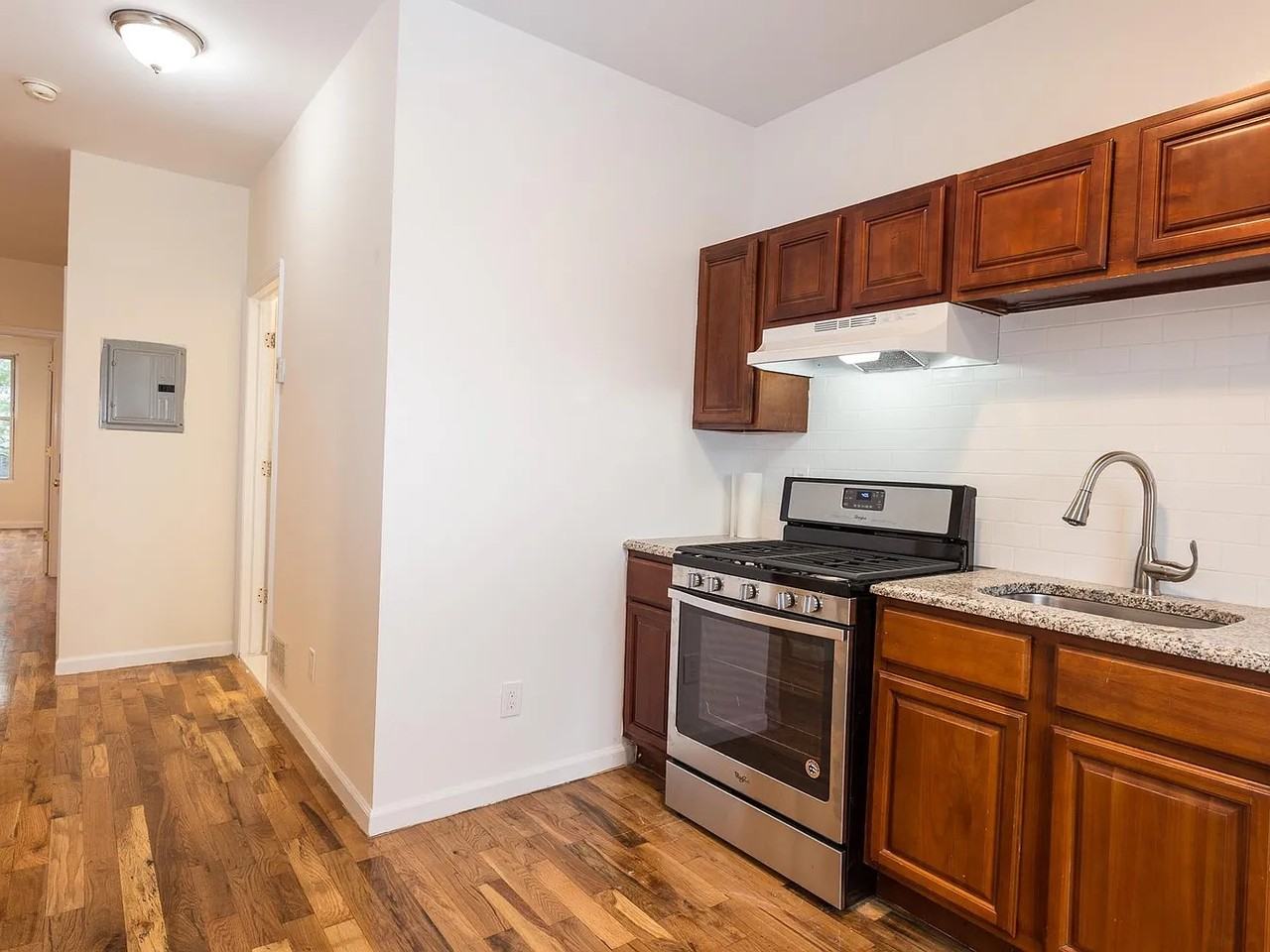 634 Court St #2 - Photo 5 of 7