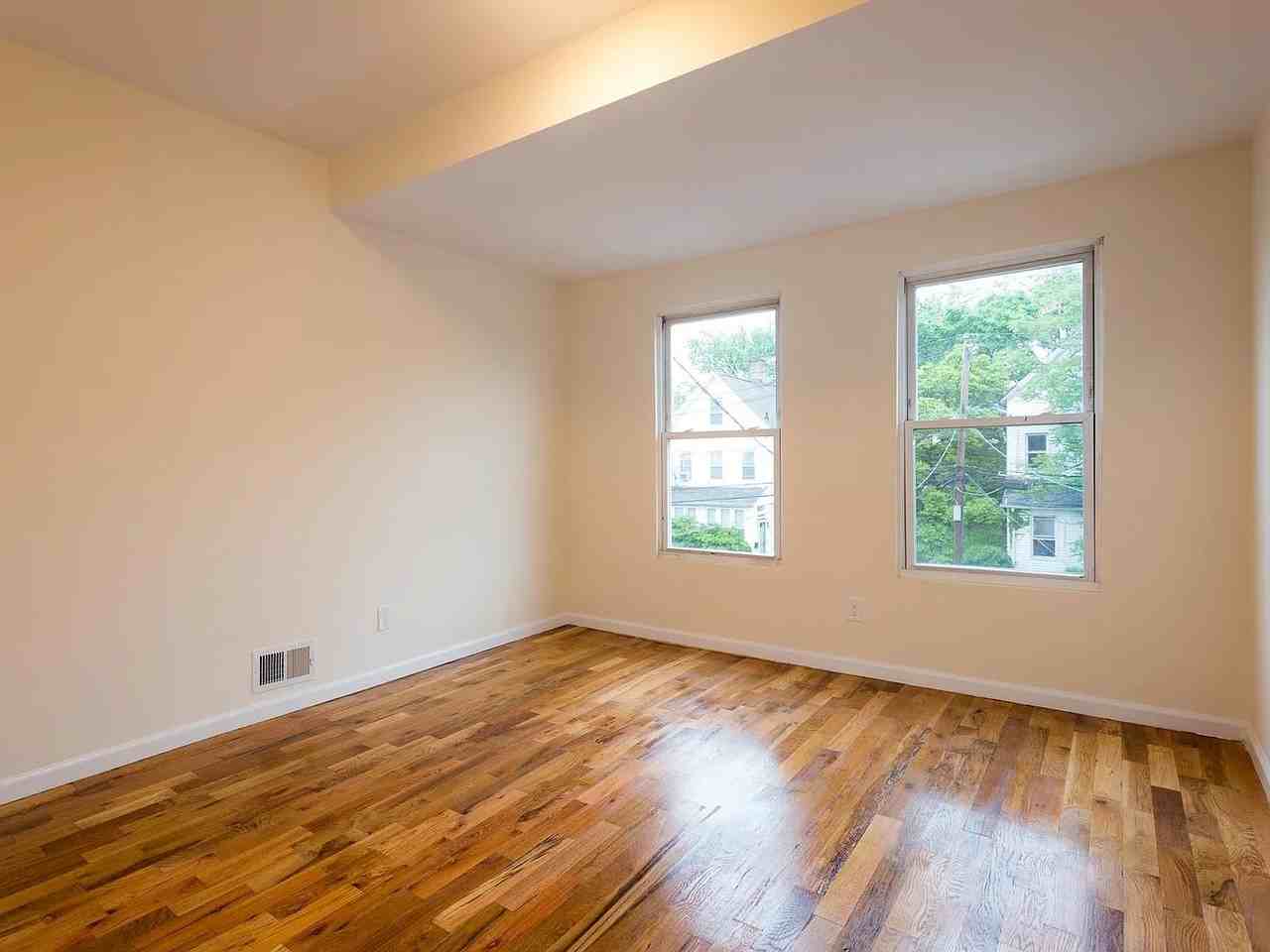 634 Court St #2 - Photo 7 of 7