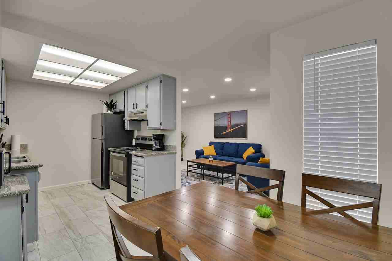 1104 F St #1 - Photo 7 of 12