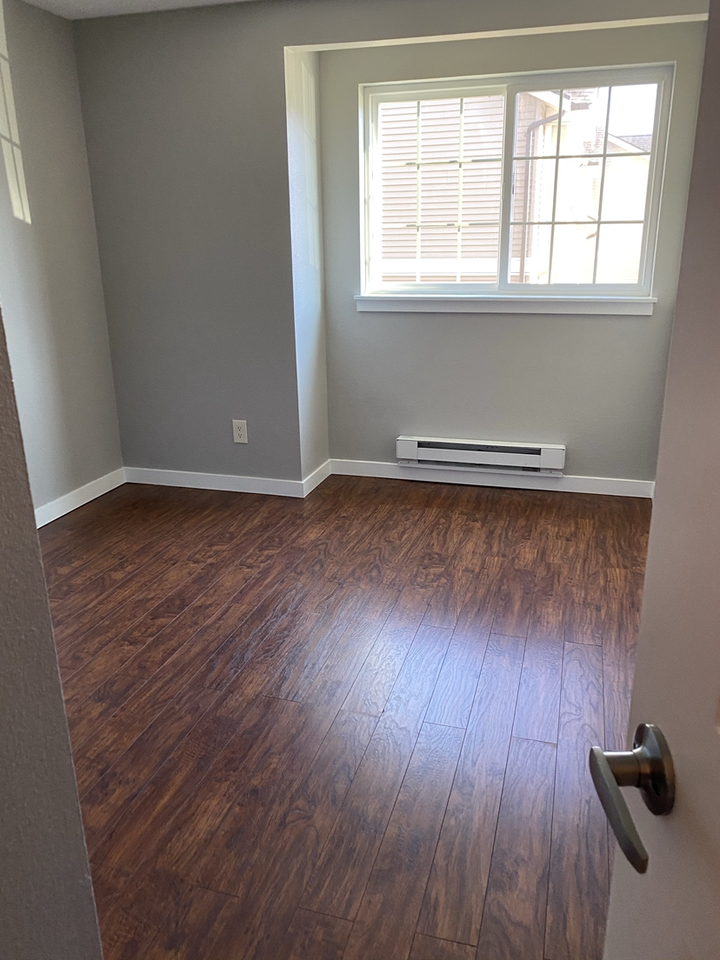 26013 106th Pl Se #B203 - Photo 3 of 4