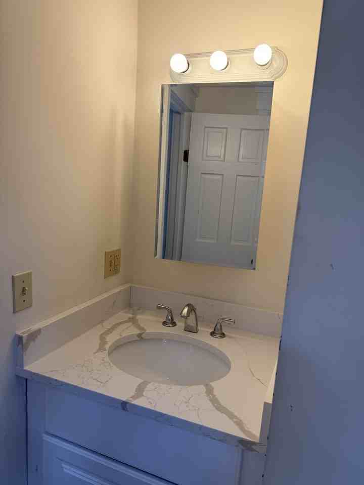 84 Broad St #4 - Photo 3 of 6