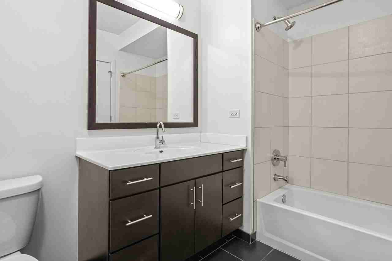 3788 N Halsted St - Photo 6 of 14