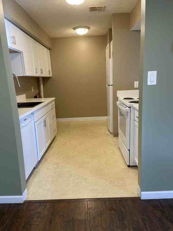 291 Ivy Hill Ln #D - Photo 4 of 20