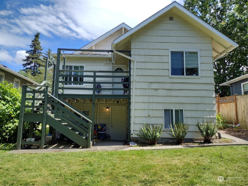 5309 7th Ave Ne - Photo 5 of 5