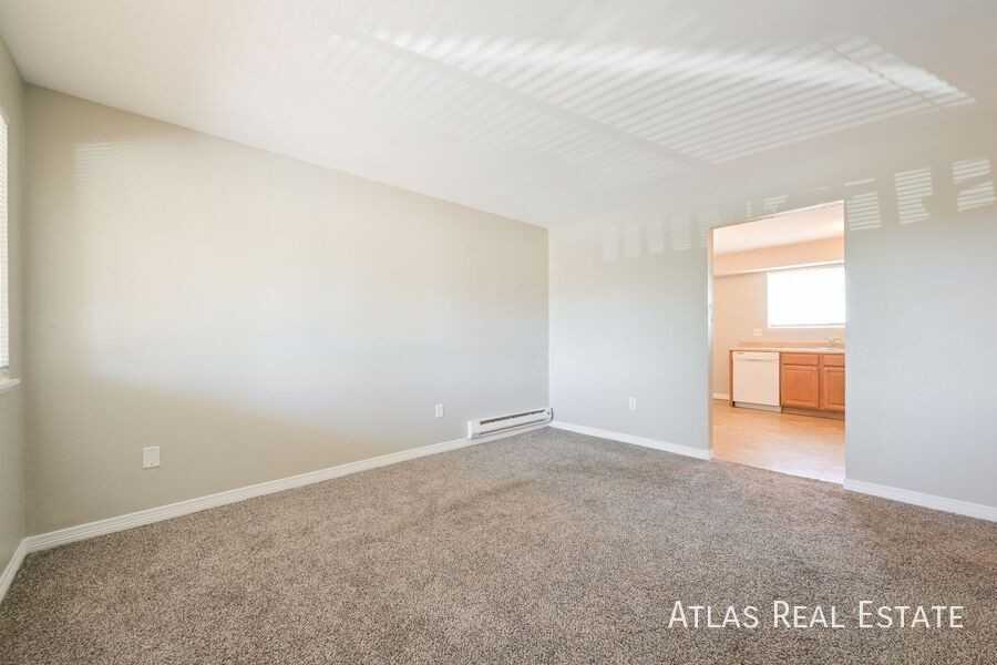 960 Bishop Ct #A - Photo 5 of 17