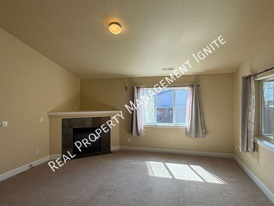 20633 Couples Ln - Photo 4 of 15