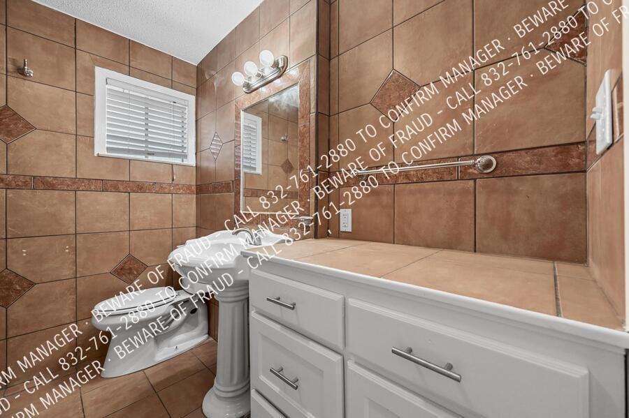 2346 February Ln #B - Photo 4 of 28