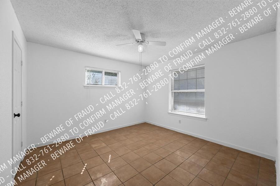 2346 February Ln #B - Photo 5 of 28