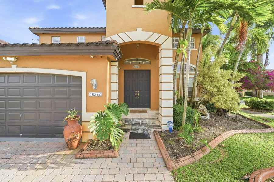 16372 Sw 62nd Ter - Photo 4 of 41