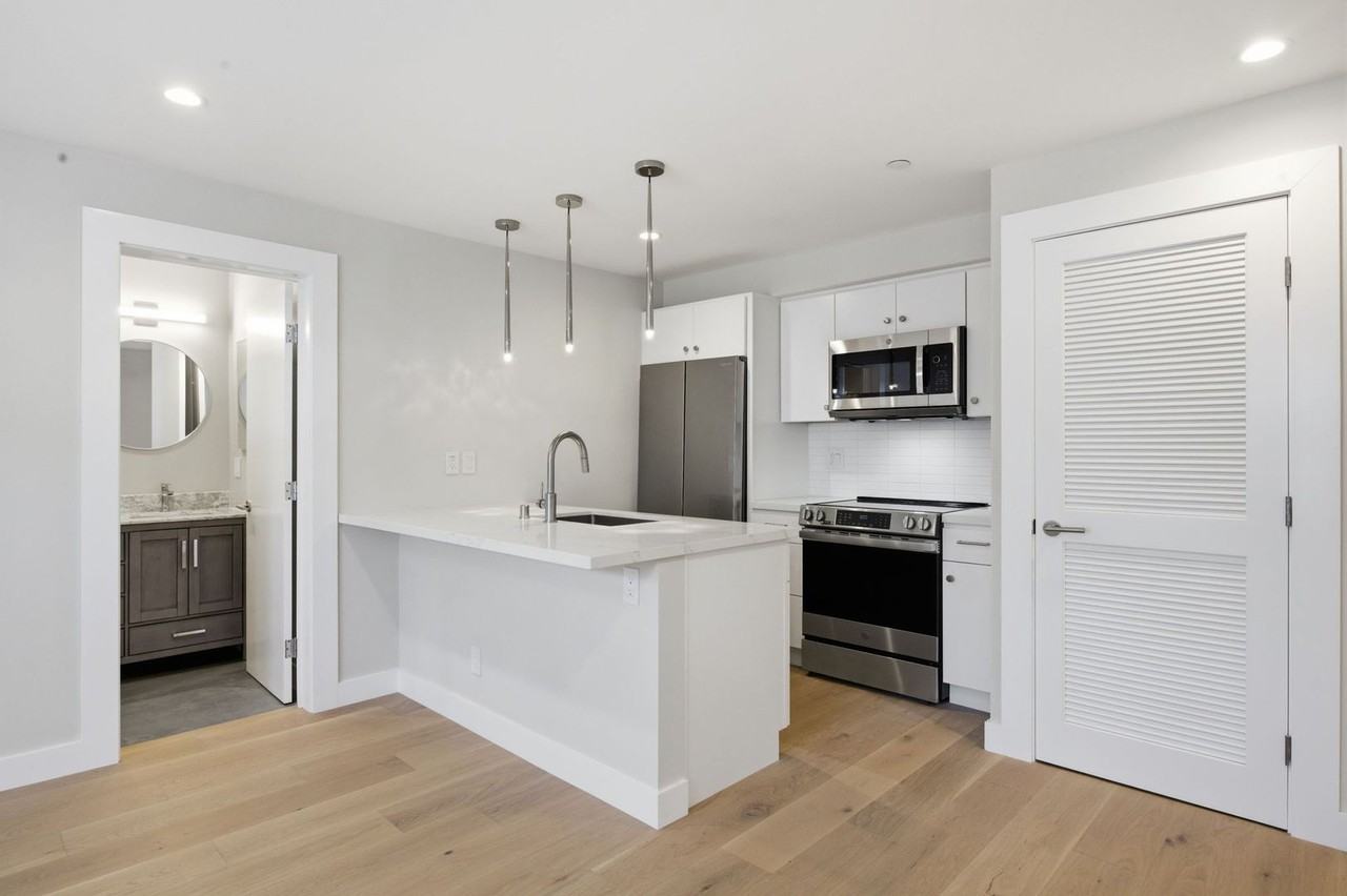 1488 9th Ave - Photo 4 of 20