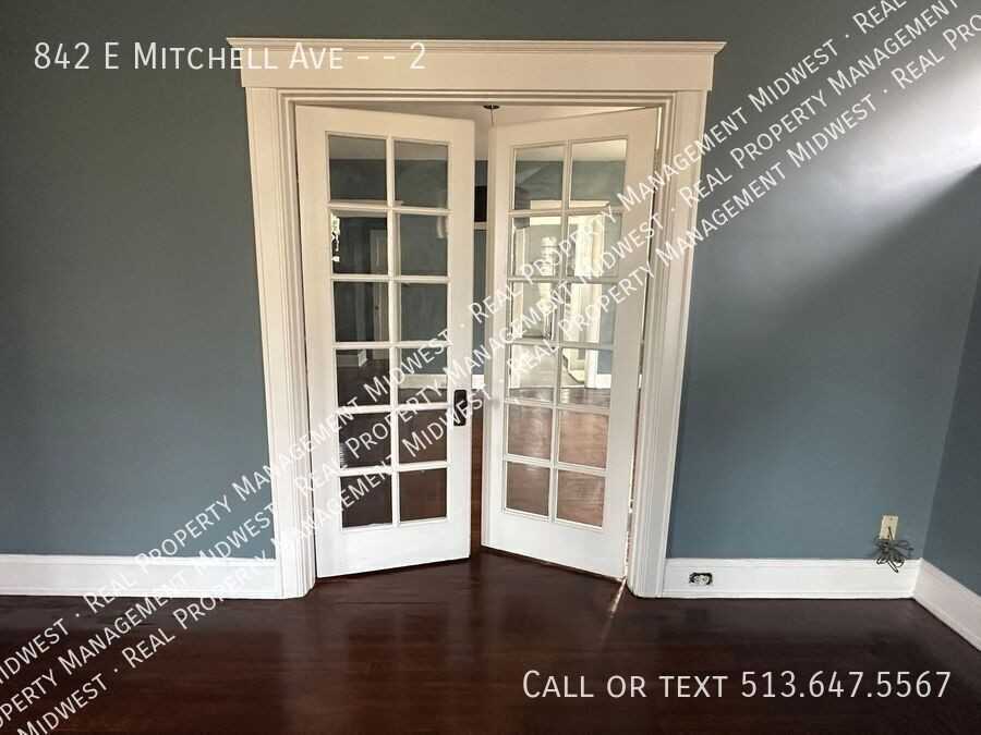 842 E Mitchell Ave #2 - Photo 7 of 22