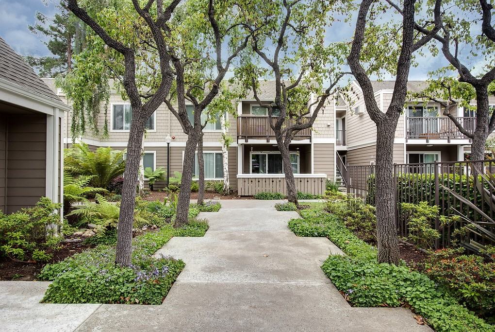 Le Parc - Photo 4 of 27