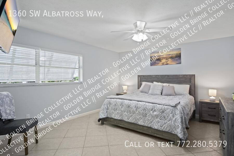 1360 Sw Albatross Way - Photo 4 of 10