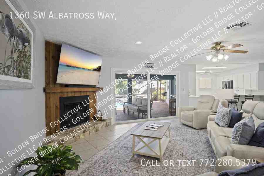 1360 Sw Albatross Way - Photo 5 of 10