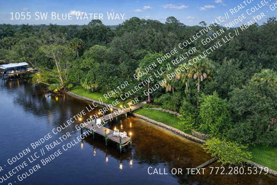 1055 Sw Blue Water Way