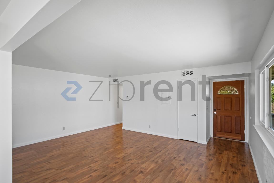 138 Village Ct #6 - Photo 7 of 20